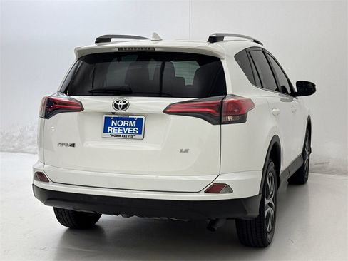 Used 2017 Toyota RAV4 LE image 10