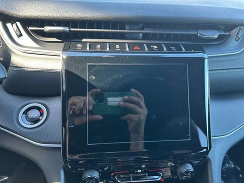 New 2025 Jeep Grand Cherokee L Altitude image 15