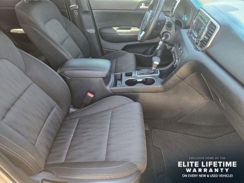 Used 2019 Kia Sportage LX FWD image 13