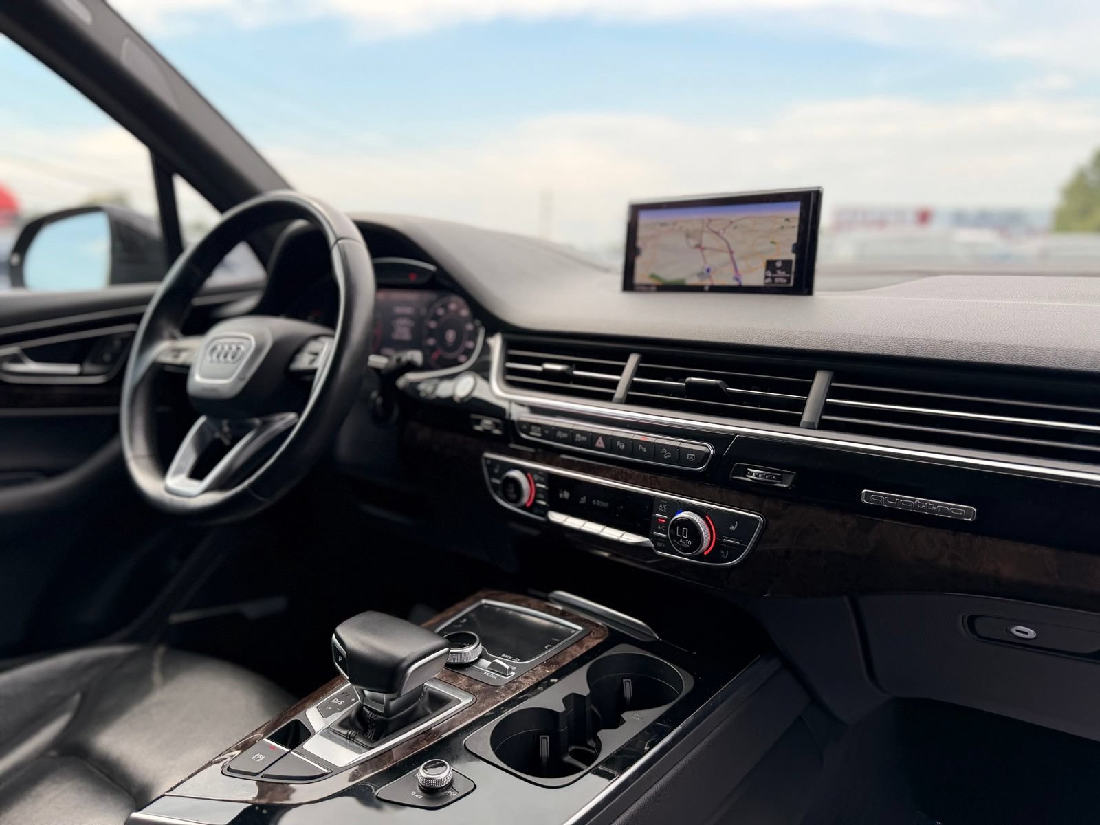 Used 2019 Audi Q7 3.0T Prestige w/ Prestige Package AWD/4WD image 39