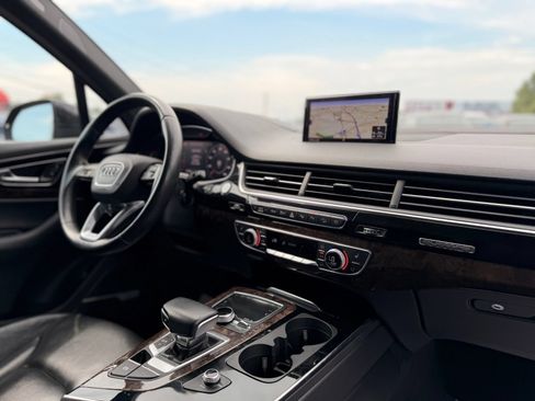 Used 2019 Audi Q7 3.0T Prestige w/ Prestige Package AWD/4WD image 39