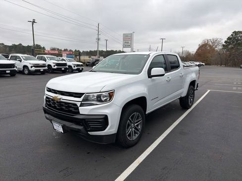 Used 2022 Chevrolet Colorado W/T w/ Custom Special Edition image 3