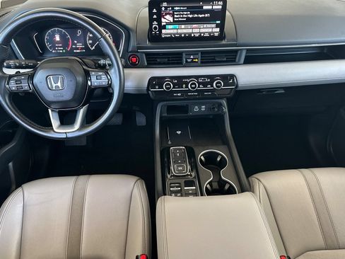 Certified 2025 Honda Pilot Touring image 13