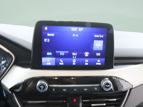 Used 2021 Ford Escape SE w/ Convenience Package FWD image 11