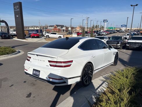 Used 2025 Genesis G80 2.5T Advanced image 6