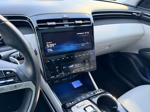 Used 2022 Hyundai Tucson Limited image 21