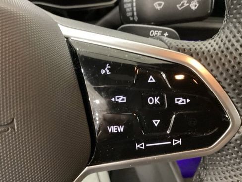 Used 2024 Volkswagen Jetta GLI 40th Anniversary Edition image 21