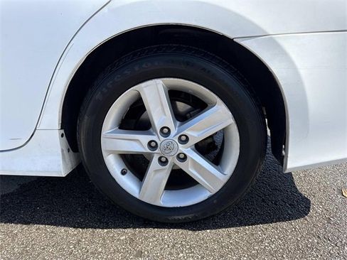 Used 2012 Toyota Camry SE image 31
