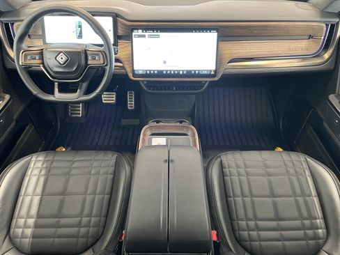 Used 2025 Rivian R1S Premium image 16