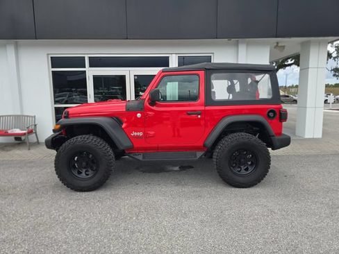 Used 2019 Jeep Wrangler Sport AWD/4WD image 4