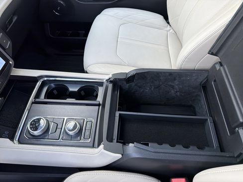 Certified 2024 Ford Expedition Max Platinum image 50