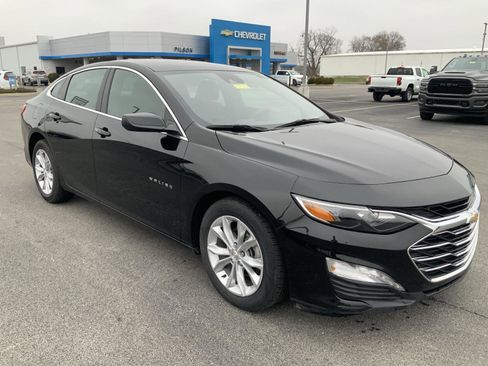 Used 2024 Chevrolet Malibu LT image 2