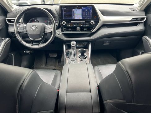 Used 2020 Toyota Highlander Platinum AWD/4WD image 10