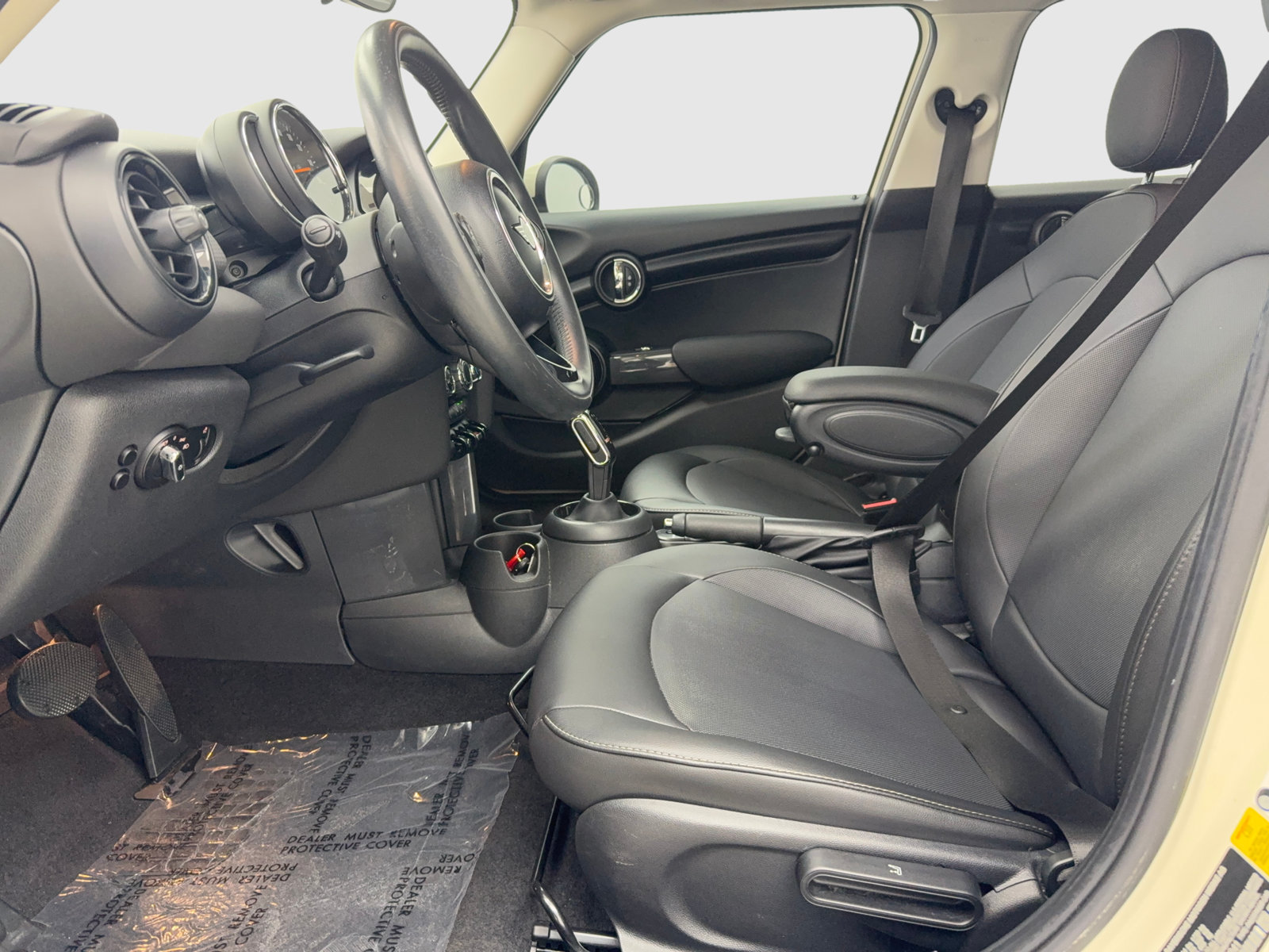 Used 2020 MINI Cooper 4-Door Hardtop FWD image 29