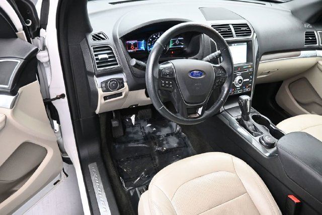 Used 2018 Ford Explorer Limited AWD/4WD image 15