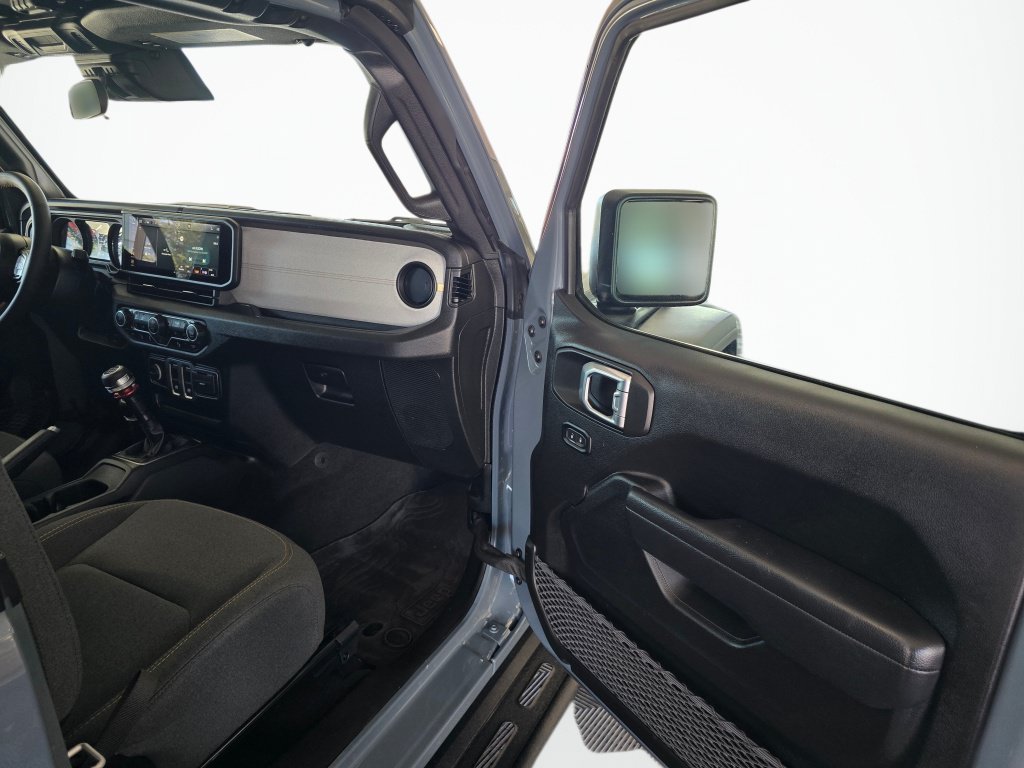 Used 2024 Jeep Wrangler Sport AWD/4WD image 34