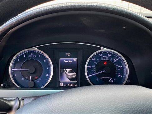 Used 2017 Toyota Camry LE FWD image 11