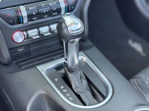 Used 2019 Ford Mustang Premium image 16