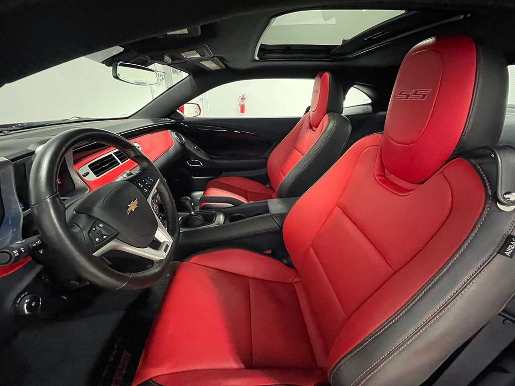 Used 2015 Chevrolet Camaro SS w/ Commemorative Special Edition RWD image 80