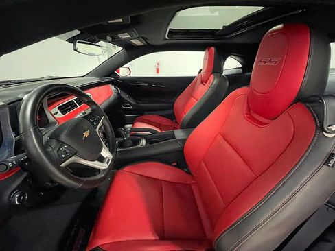 Used 2015 Chevrolet Camaro SS w/ Commemorative Special Edition RWD image 80