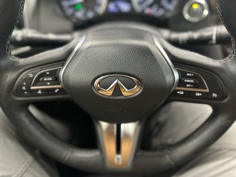 Used 2018 INFINITI Q50 Luxe w/ Essential Package (3.0T Luxe) image 22