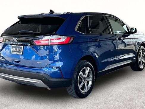 Used 2021 Ford Edge SEL w/ Convenience Package AWD/4WD image 2