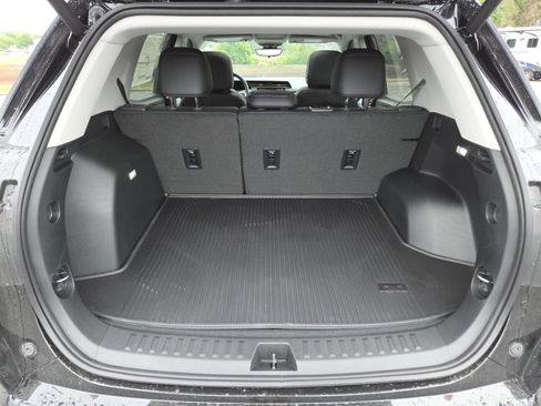 New 2026 GMC Terrain Denali w/ LPO, Floor Liner Package AWD/4WD image 21