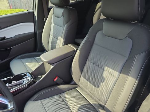 New 2026 Chevrolet Trax LT image 15