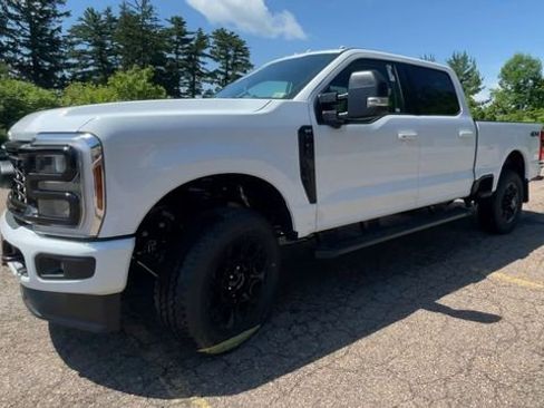 New 2026 Ford F350 XLT w/ XLT Premium Package AWD/4WD image 6