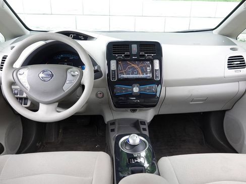 Used 2011 Nissan Leaf SL FWD image 39
