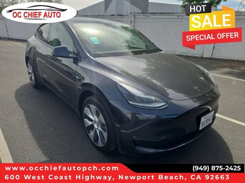 Used 2024 Tesla Model Y Long Range image 1