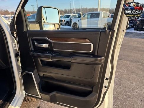 Used 2024 RAM 2500 Laramie AWD/4WD image 27