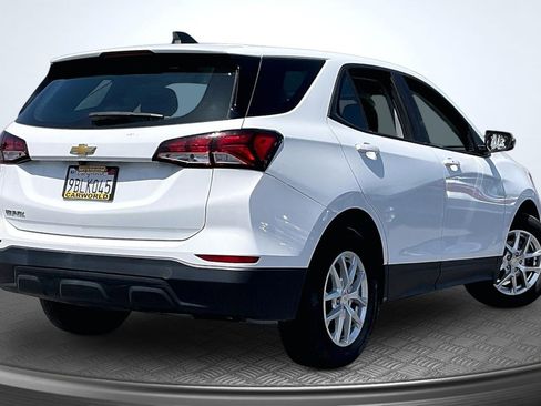 Used 2022 Chevrolet Equinox LS FWD image 13