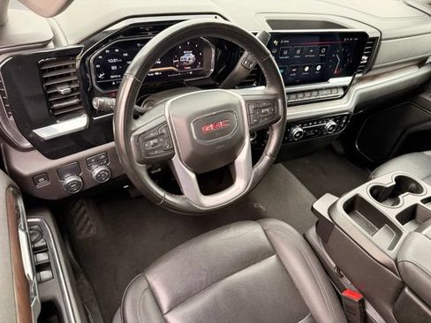 Used 2025 GMC Sierra 1500 SLT RWD image 19