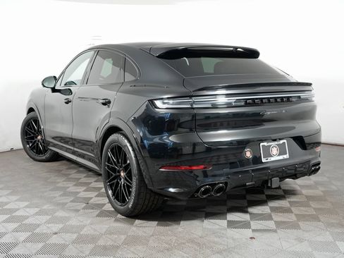 Used 2026 Porsche Cayenne GTS AWD/4WD image 3