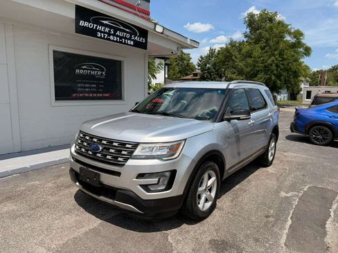 Used 2016 Ford Explorer XLT AWD/4WD image 4