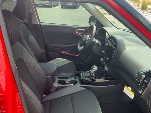 Certified 2025 Kia Soul GT-Line w/ GT-Line Technology Package FWD image 36