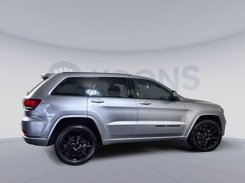 Used 2021 Jeep Grand Cherokee Laredo X AWD/4WD image 8