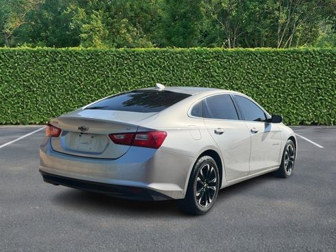 Used 2018 Chevrolet Malibu LT FWD image 3