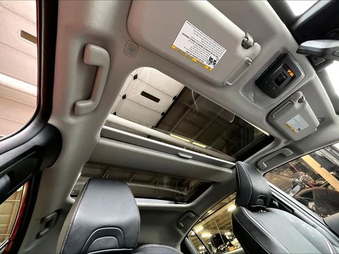 Used 2024 Toyota Prius Limited image 13