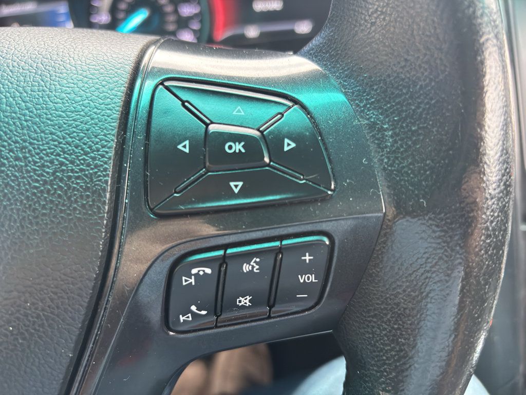 Used 2016 Ford Explorer XLT w/ Equipment Group 201A AWD/4WD image 16