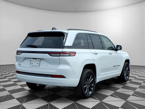 New 2026 Jeep Grand Cherokee Limited AWD/4WD image 4