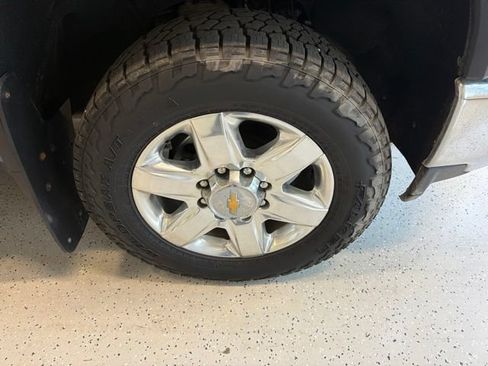 Used 2022 Chevrolet Silverado 3500 LTZ AWD/4WD image 11
