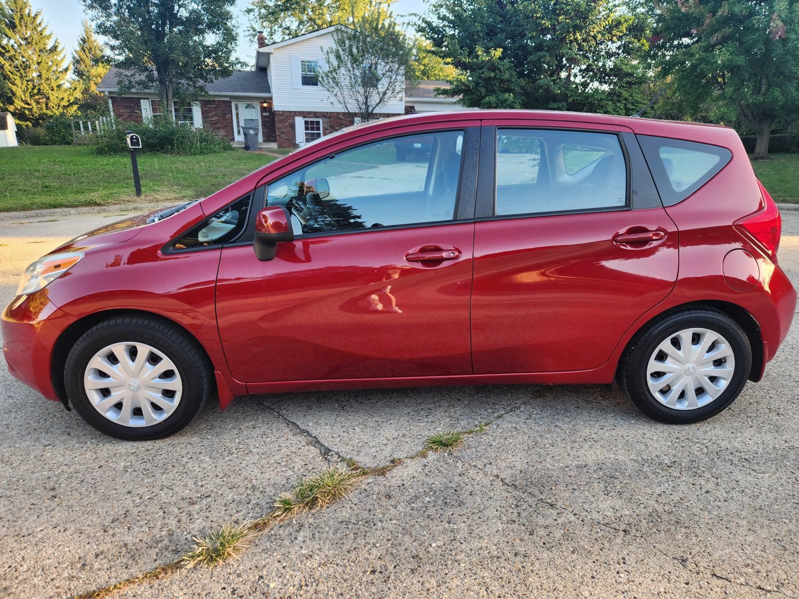 Used 2014 Nissan Versa Note S Plus FWD image 2
