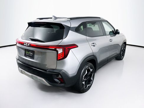 Used 2025 Kia Seltos S FWD image 9