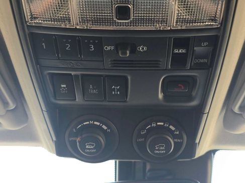 Used 2023 Toyota 4Runner TRD Off-Road Premium w/ Moonroof Package AWD/4WD image 30