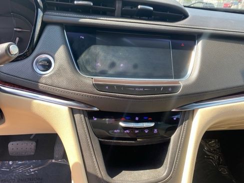 Used 2019 Cadillac XT5 Luxury image 14