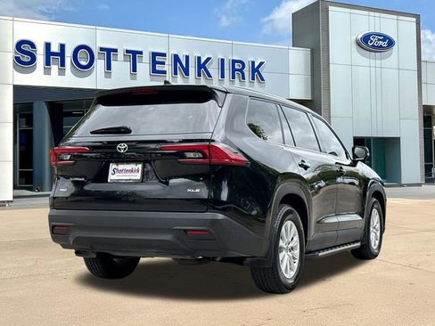 Used 2025 Toyota Grand Highlander AWD image 8