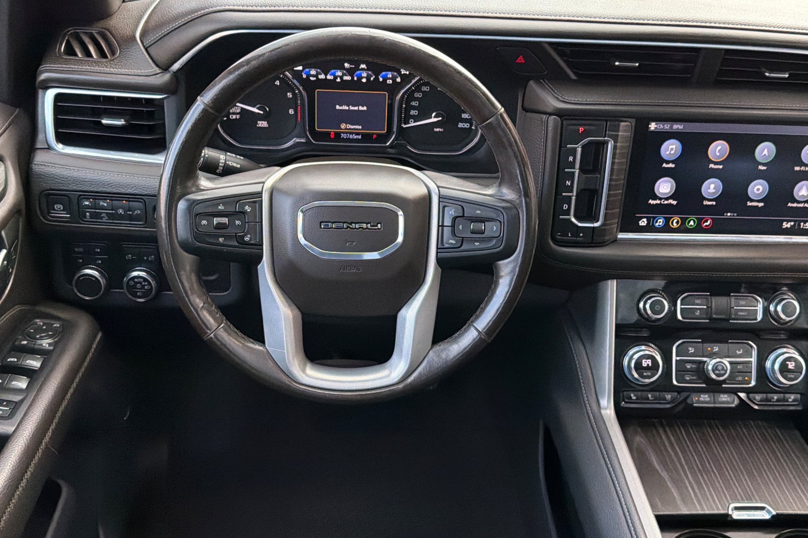 Used 2021 GMC Yukon XL Denali w/ Denali Premium Package AWD/4WD image 15
