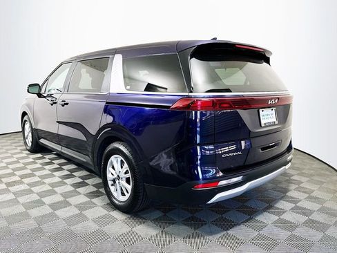 Used 2024 Kia Carnival LX image 6